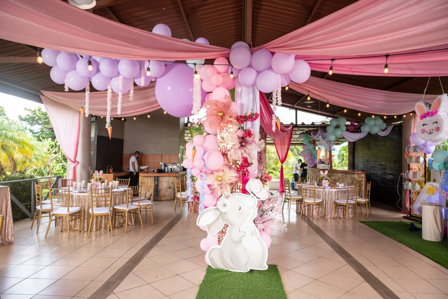 Cumpleaños infantil temática bunny en tonos pastel